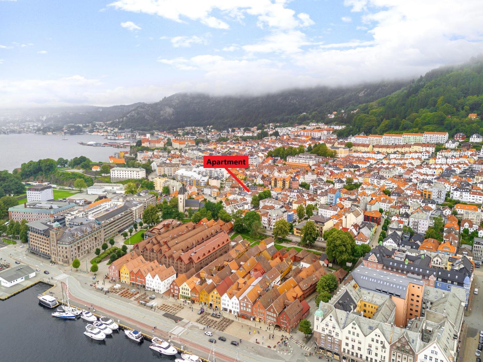 Homerentals Apartments - Behind Bryggen & Historic Cobblestone Streets - 2 Floor Renovated From February 2025 Берген Екстер'єр фото
