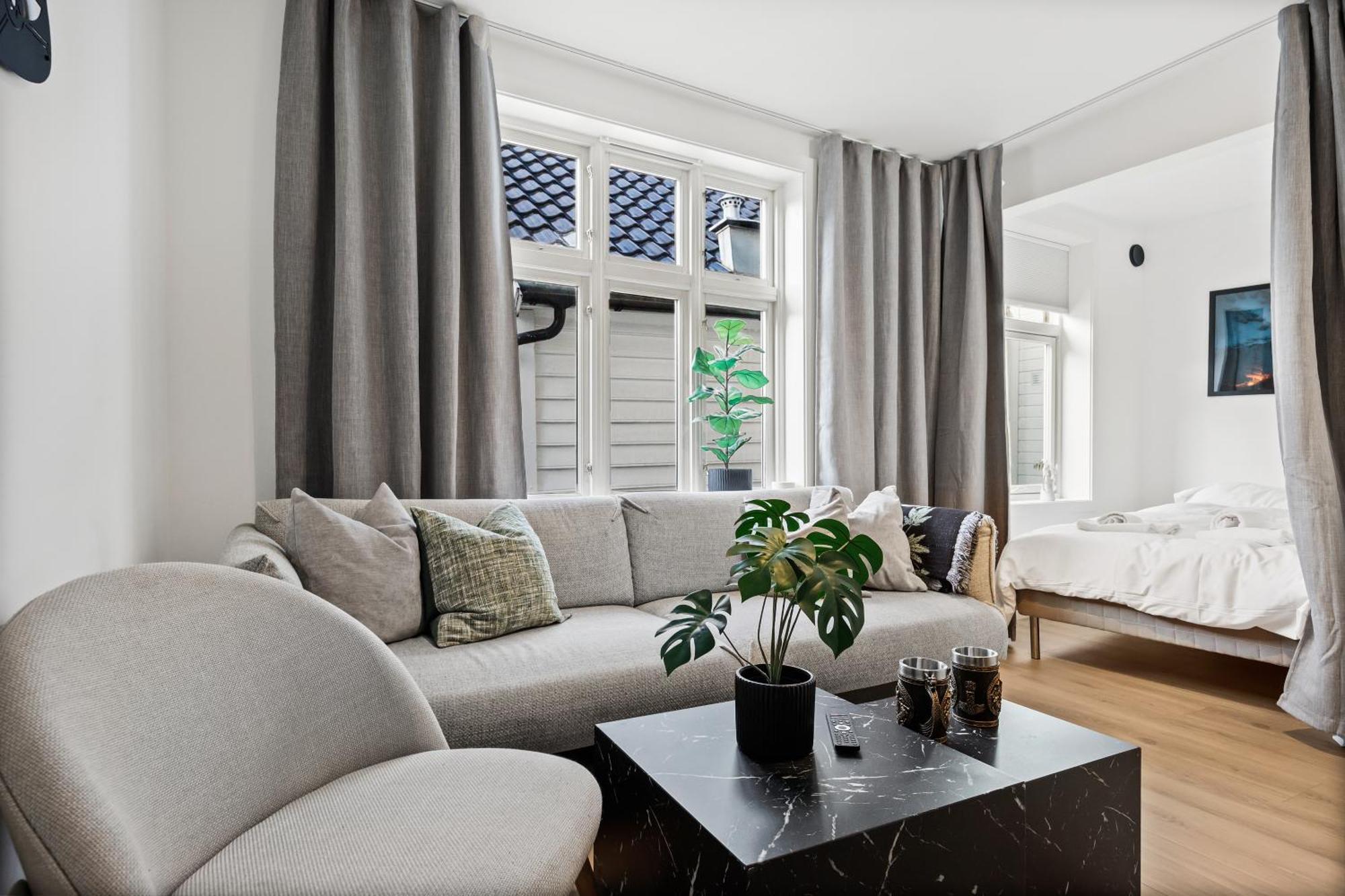Homerentals Apartments - Behind Bryggen & Historic Cobblestone Streets - 2 Floor Renovated From February 2025 Берген Екстер'єр фото