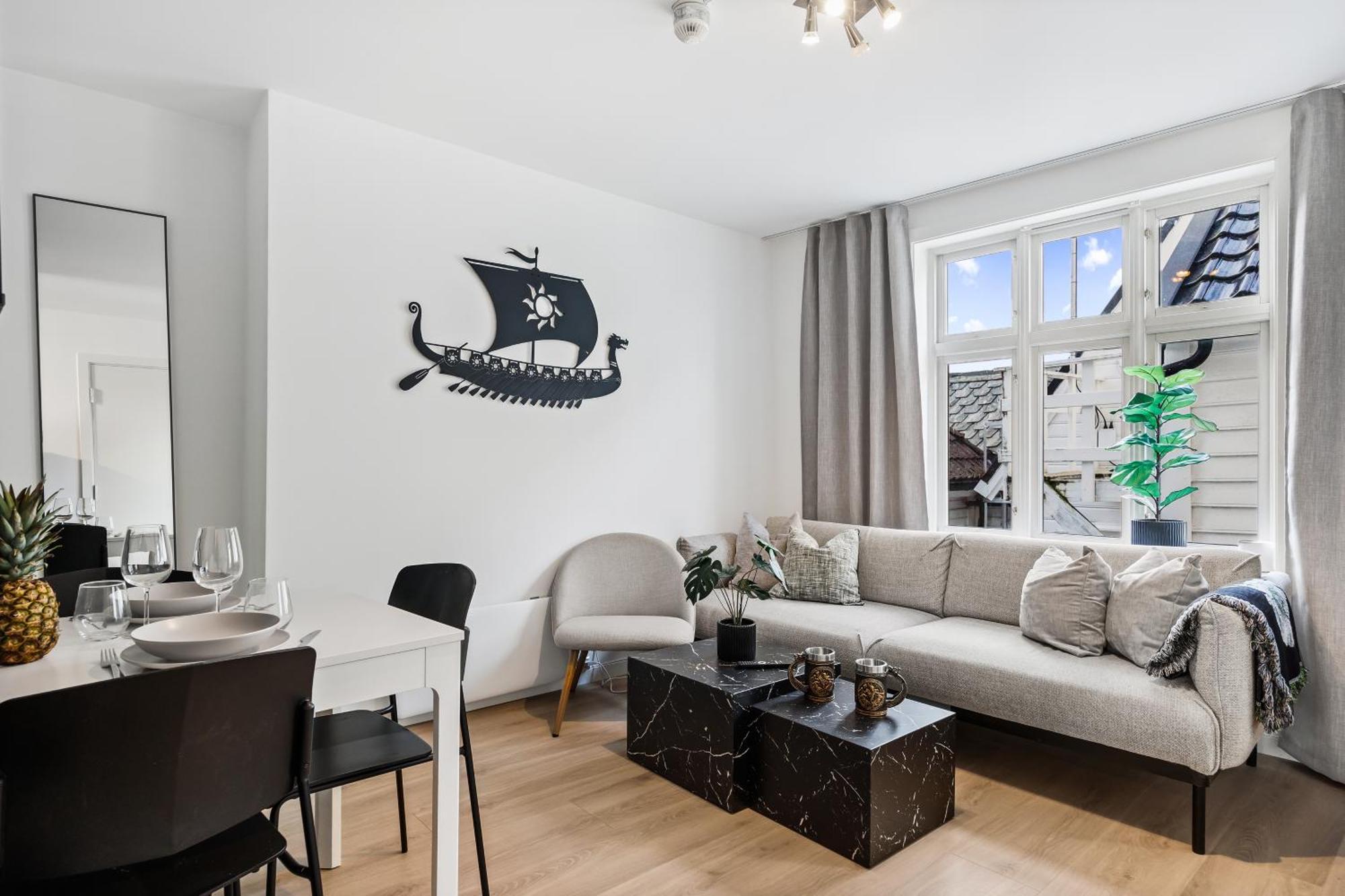 Homerentals Apartments - Behind Bryggen & Historic Cobblestone Streets - 2 Floor Renovated From February 2025 Берген Екстер'єр фото